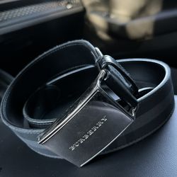 Burberry Belt Sz 32