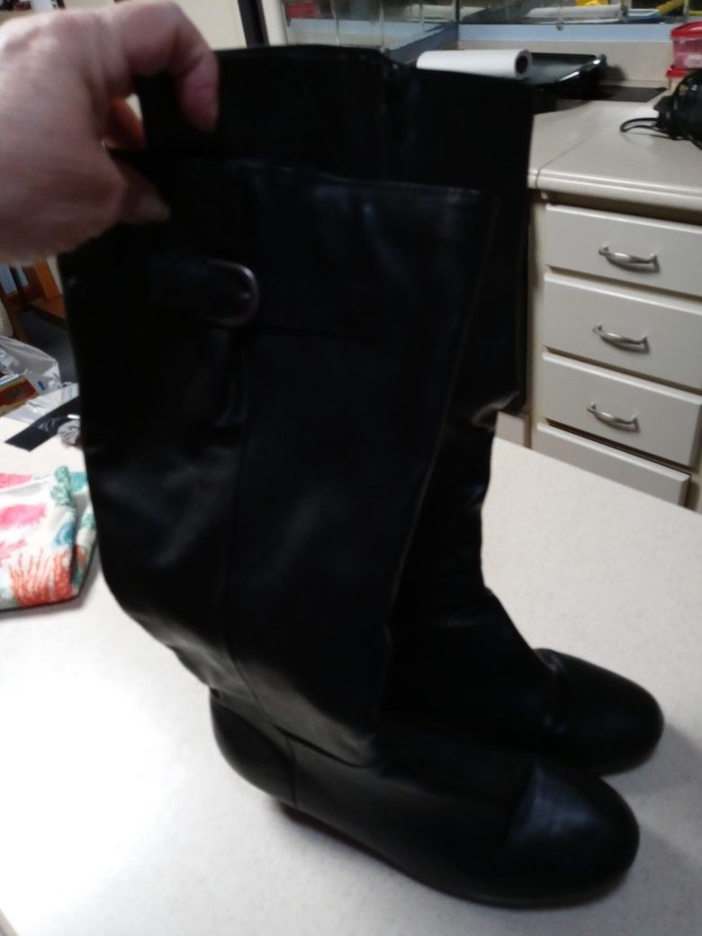 Ladies Boots Size7