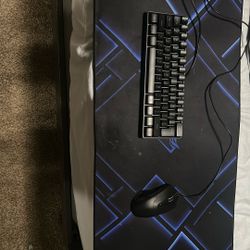 Key Border And Mouse And Mat 