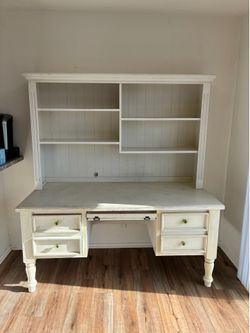 Desk + Hutch