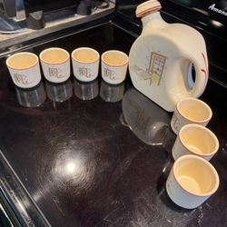 1940’s  Beverage Jug With Matching Tumbler Set By Universal Cambridge In USA