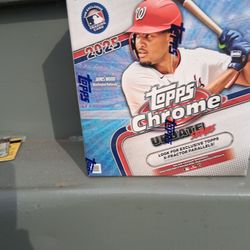 Tops Chrome 2025 Megabox