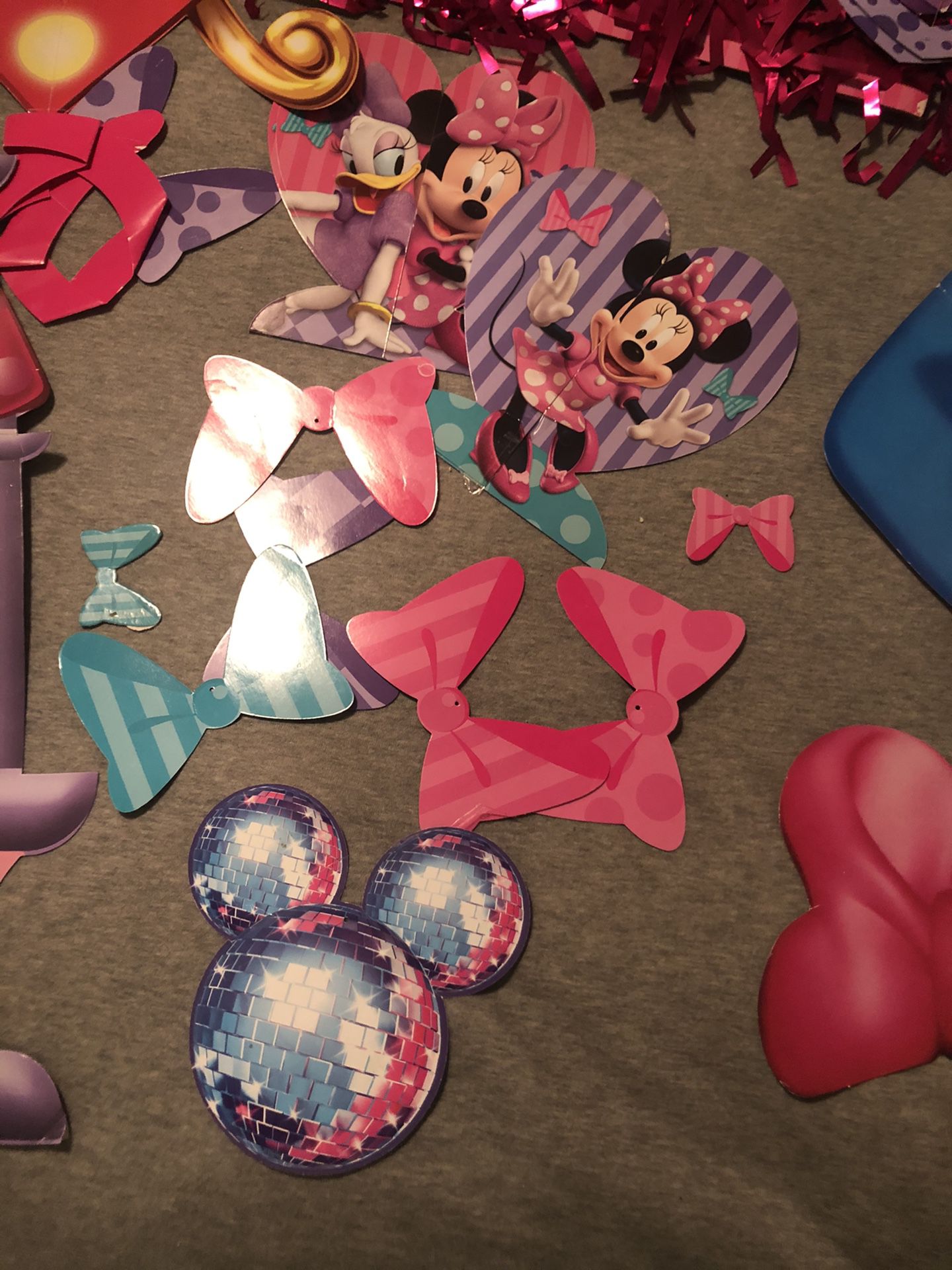 FREE Minnie Mouse Birthday Decorations