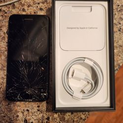 IPhone 7 A1660 Unlocked Any Carrier Cracked Screen Needs Reset Comes With Lightning To USB Cable And Box