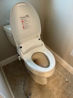 Electric Bidet w/Remote