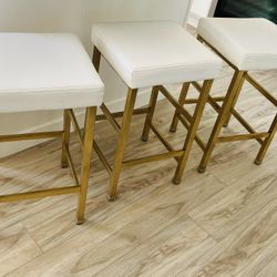 ✨ 3 Stunning Modern Bar Stools – Gold & White Faux Leather ! ✨  