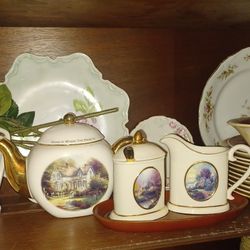 Thomas Kinkade Tea Set