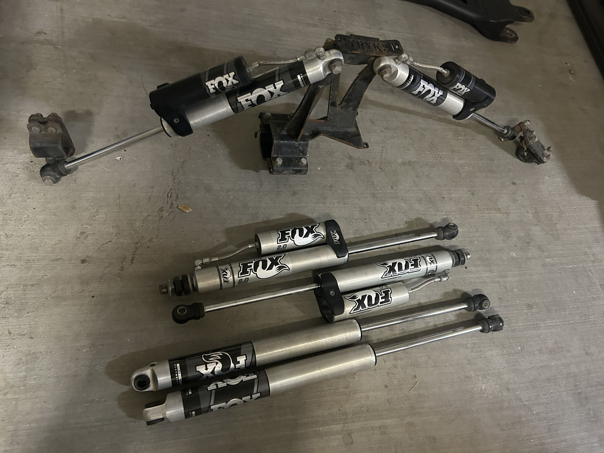Fox Shocks and Stabilizers 6” Lift Ford F250 F350 