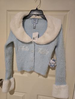 New Hello Kitty FOREVER 21white faux fur cardigan. Size Medium ( reseda ca)