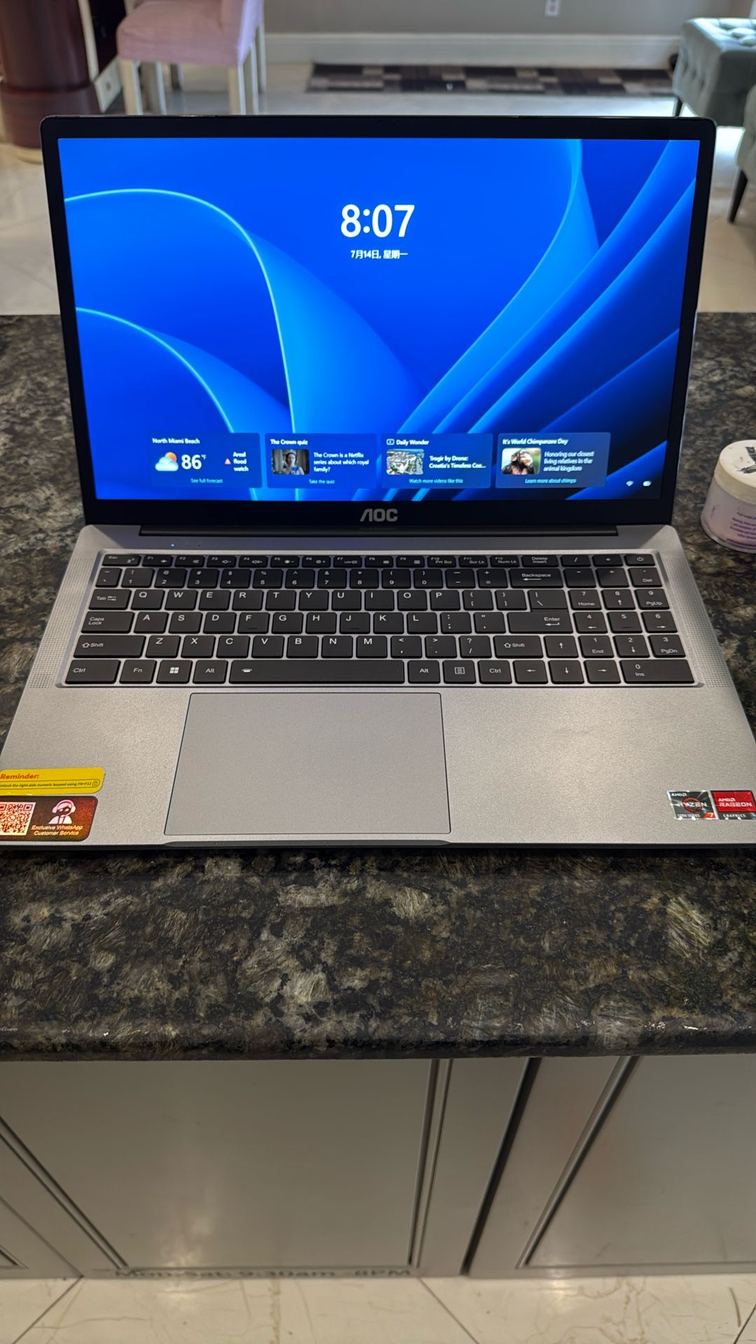 New second-hand laptop computer no more than 2 hours old