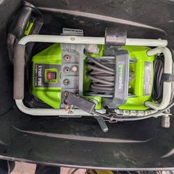 Greenwork Water Pressure Washer 1700 Psi + All Attachments 