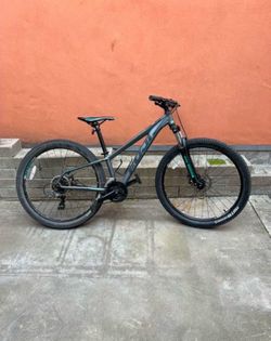 Mountain Bike - Fuji Nevada