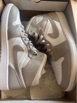 Air Jordan 1 Mid
