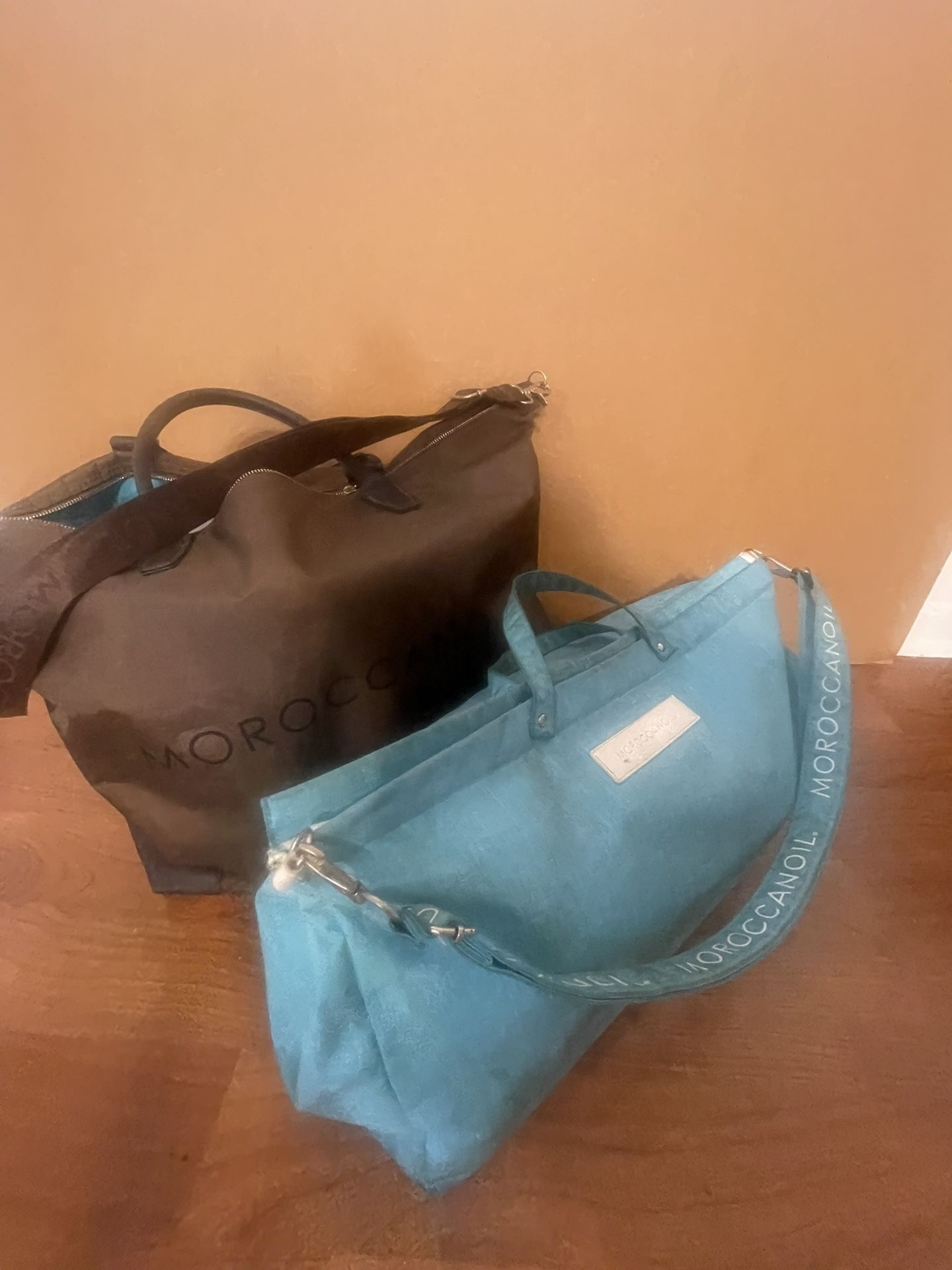 Moroccanoil Duffle Bags (2)
