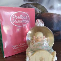 Collectible Precious Moments SUGAR PLUM FAIRY WATERGLOBE 