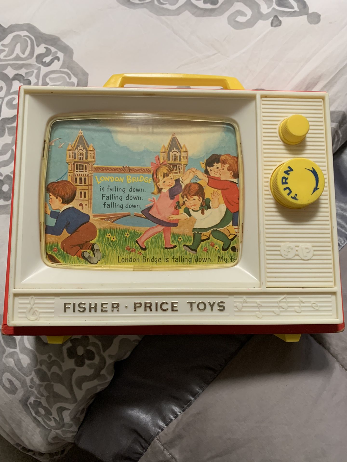 Fisher Price Giant Movie Screen Music Box