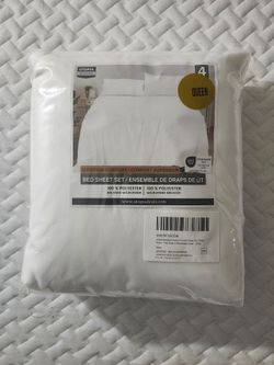 *BRAND NEW * Queen Size Sheet Set