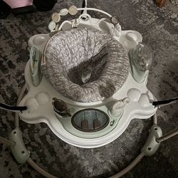 Safety 1st Bob-and-Twist™ Activity Center