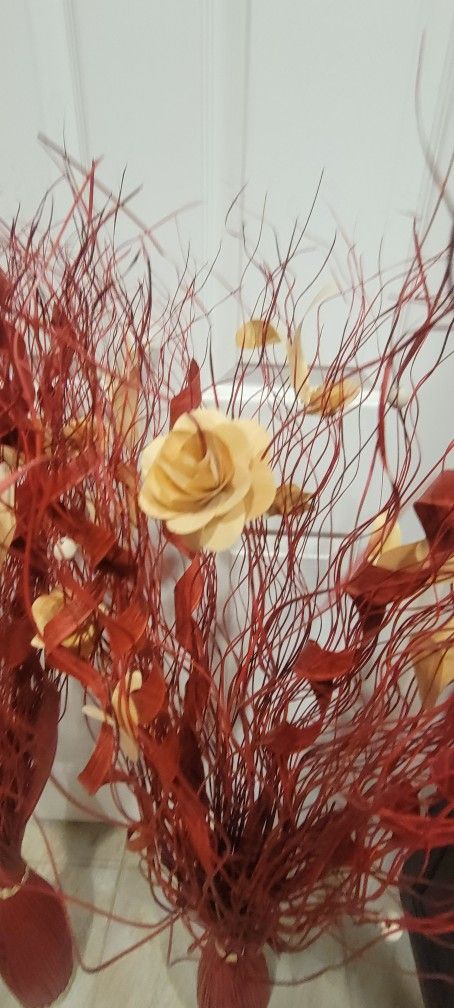 2 Dried flower arrangements, specifically featuring tall, red-dyed branches or stems with accents of lighter-colored dried elements like leaves or see