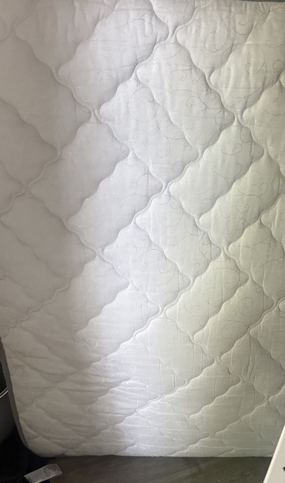 Full Size / Q/Twin & K Bed Sets: Bed Frame, Mattresses, Box Springs & Headboard
