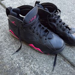 Jordan 7 Retro (7Y) - Black/Pink - Good Condition
