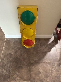 Signal light wall decor with lights