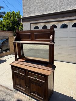Dresser