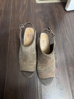 Size 8.5 - Used $5