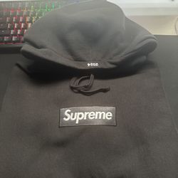 Supreme Hoodie