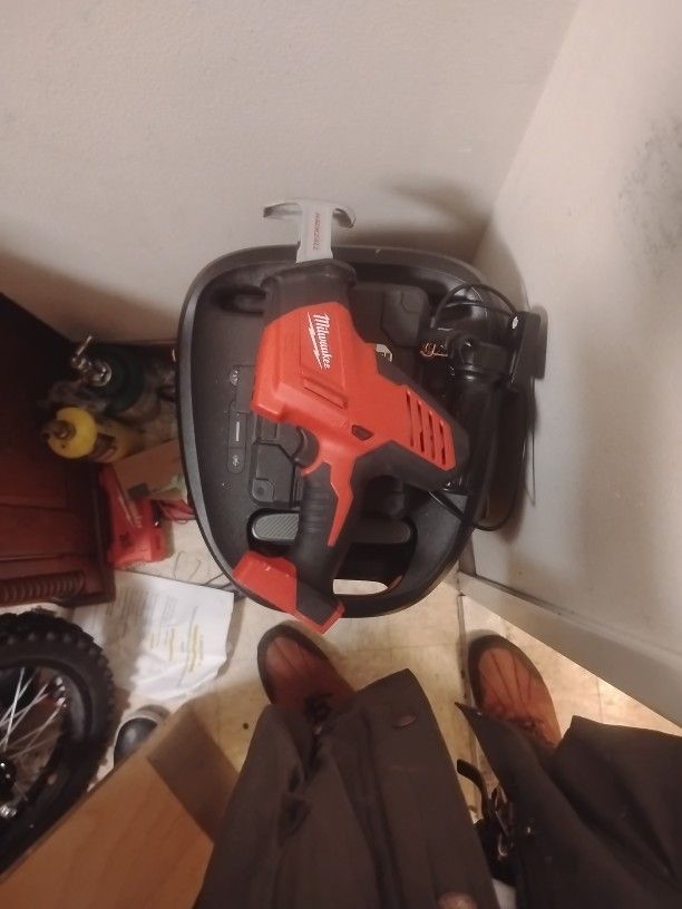 Milwaukee Hacksaw Reciprocating Saw