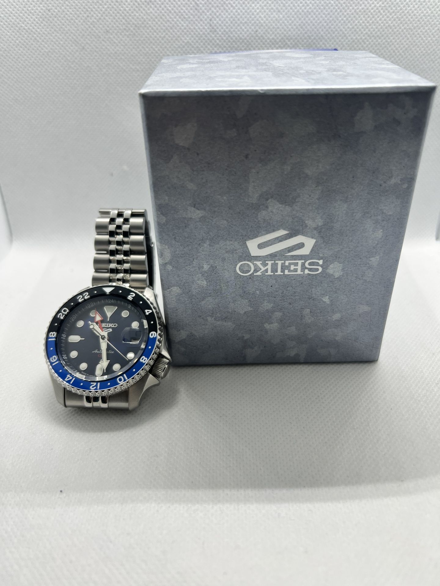 Seiko SSK003K1 - Seiko 5 Sports GMT Automatic