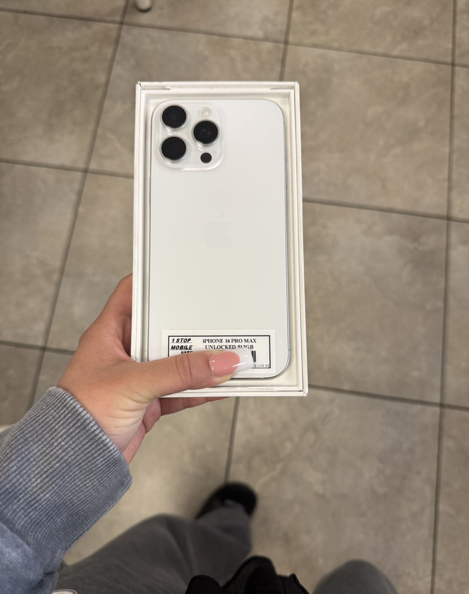 iPHONE 16 PRO MAX UNLOCKED 512GB (NEW)