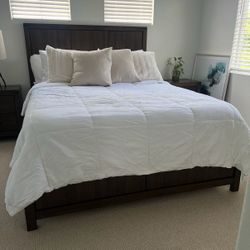Queen Bedroom Furniture Set Including Nightstands, Mattress & Boxspring