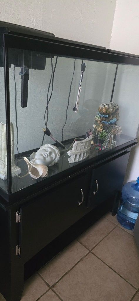 LARGE FISH TANK