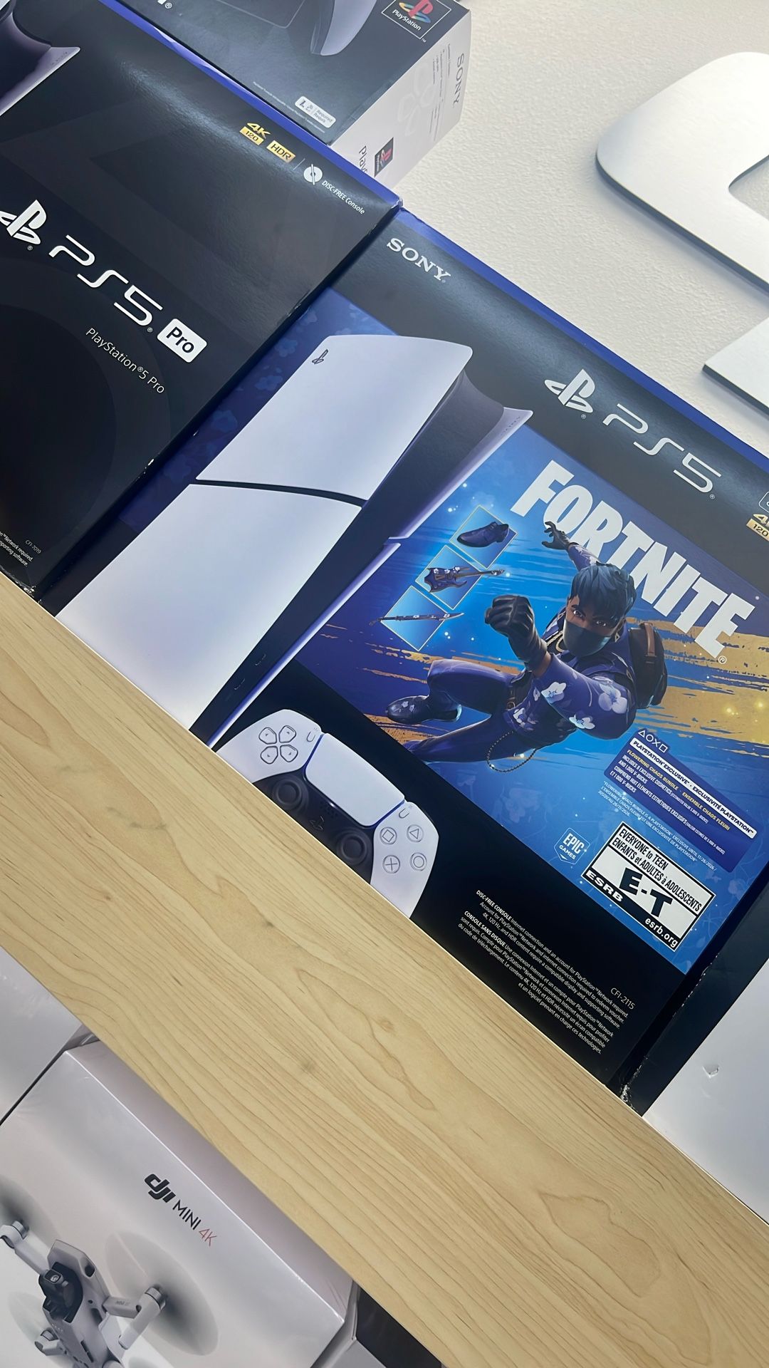 Ps5 Fortnite And Xbox Portal Sony And Meta Quest