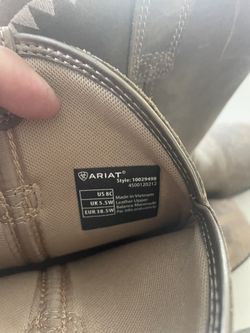 Use  ARIAT. Working boots very good conditions.