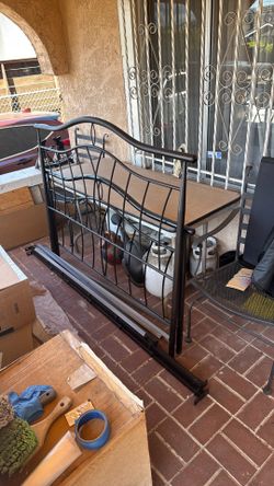 Metal queen bed frame