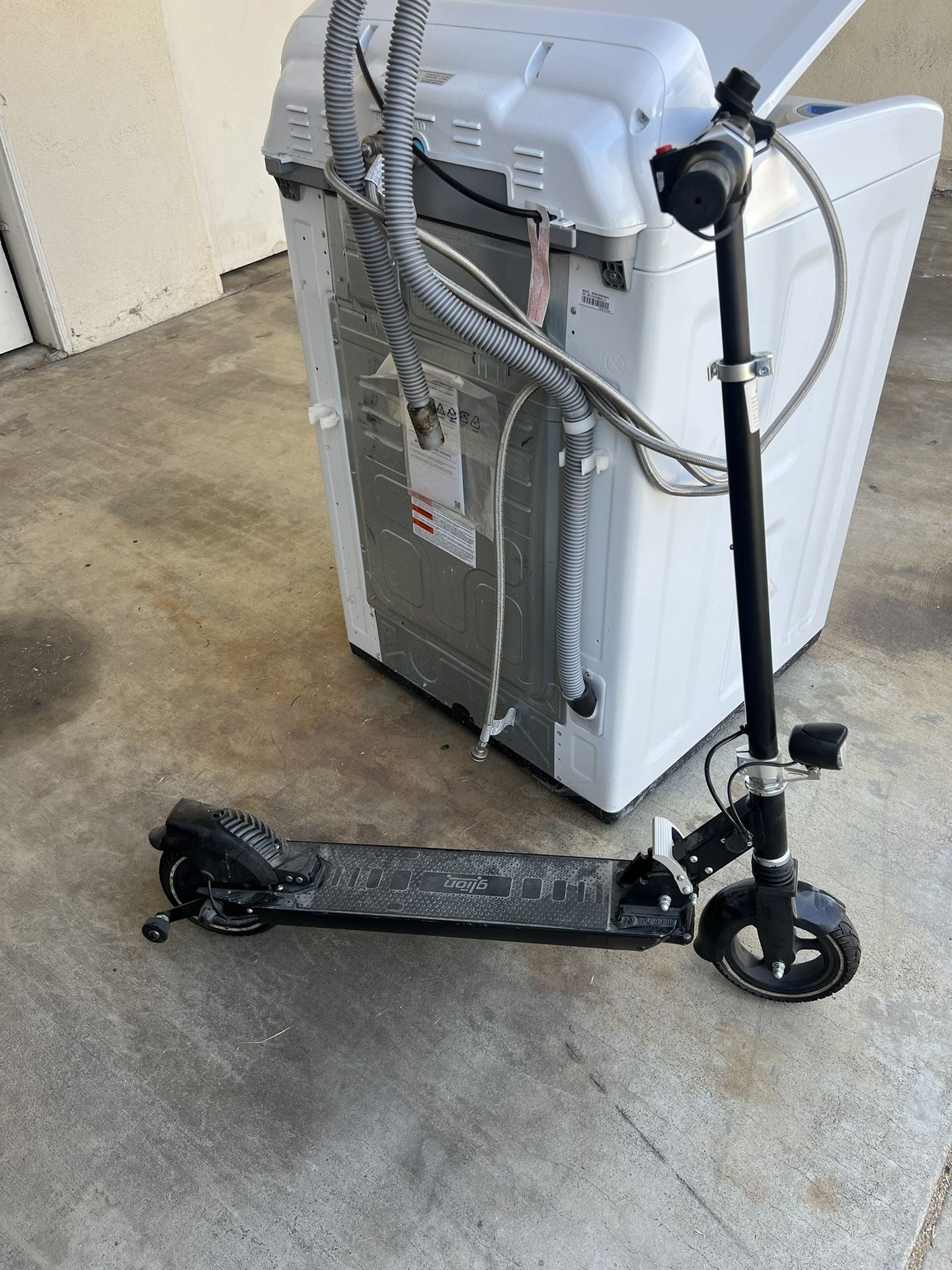Glion Electric Scooter