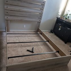 Bedframe With Headboard 