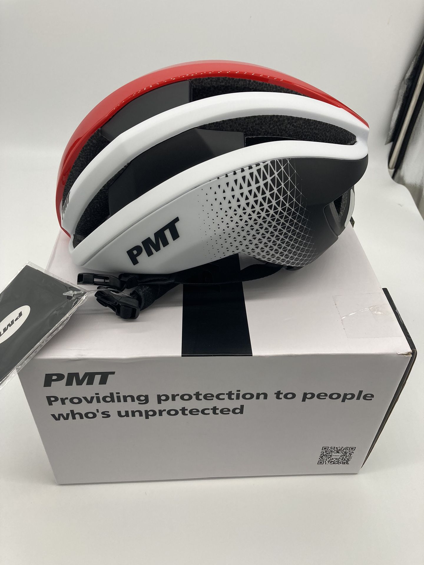 PMT Pudi Racing Helmet, Medium *BRAND NEW*