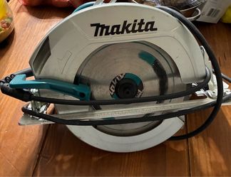 Makita saw