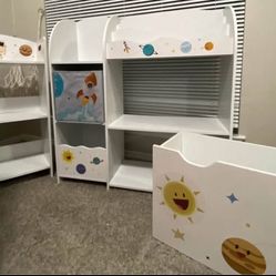Kids Space-Themed Bookshelf & Rolling Toy Chest Set – Astronaut / Planets Design