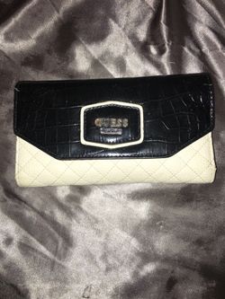 Guess wallet (used)