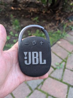 JBL Clip4