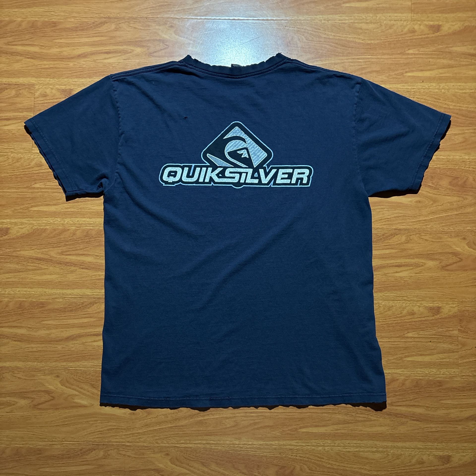 Vintage Y2K Quiksilver Surf Center Logo Shirt Size L
