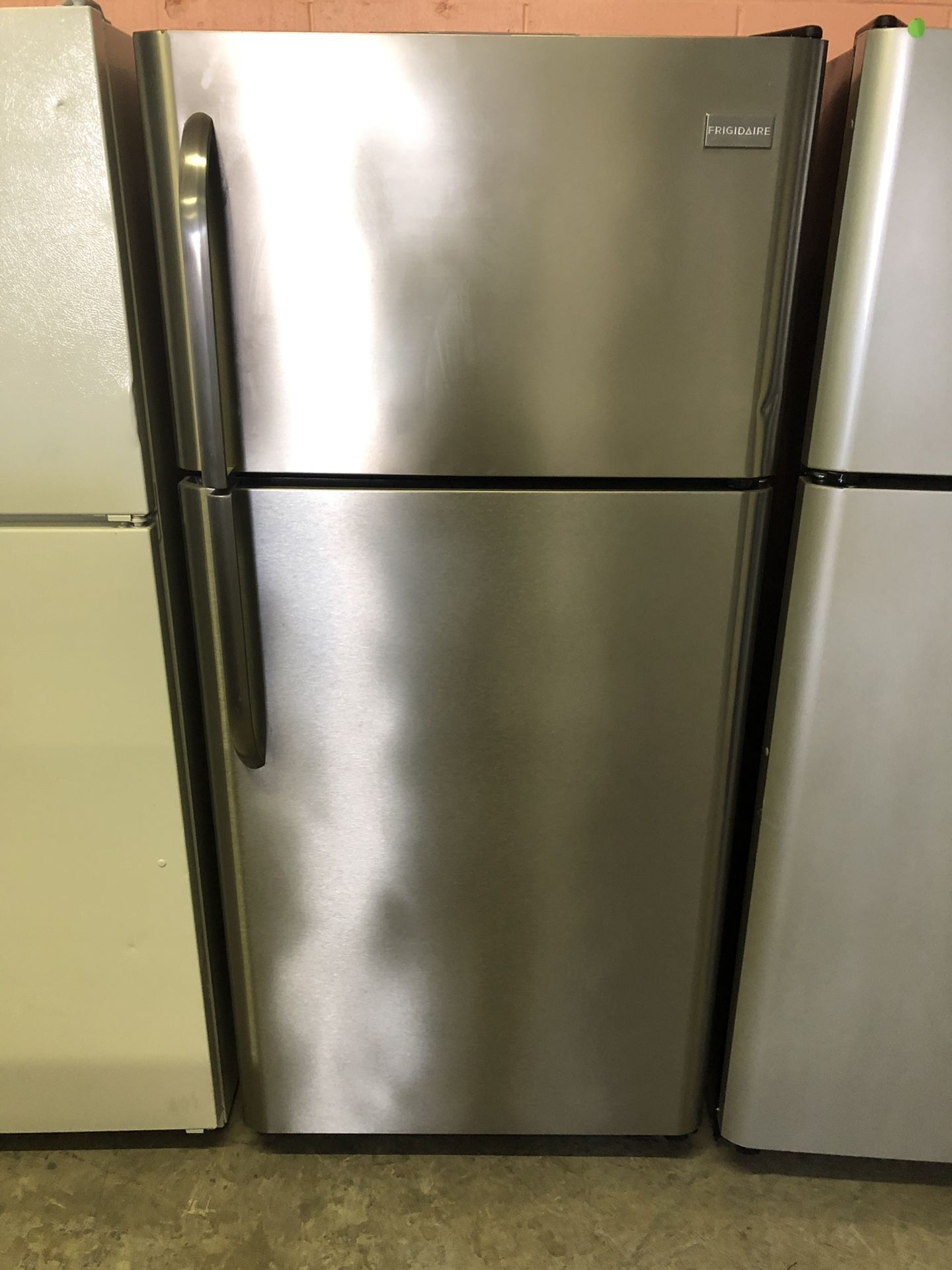 Stainless 18 Cubic Foot Refrigerator