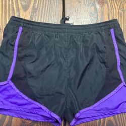 Woman’s Work Out Short Size Large 