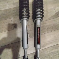  07-21 Tundra N-3  Rough Country   2in Leveling Struts