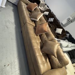     Beautiful Furniture That Looks Brand New