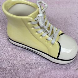Sneakers Tennis Shoe Planter Pot .